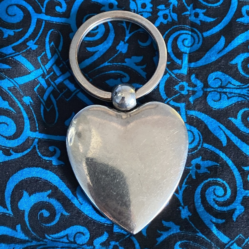 HOLT RENFREW Key Fob/chain - Picture 2 of 3